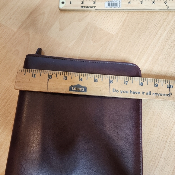 Day Timer Brown Leather Zipper Planner 7 Ring - Picture 7 of 16
